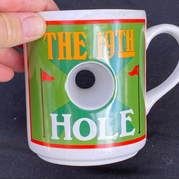 The 19th Hole Golfer’s Mug - Picture 3 of 5